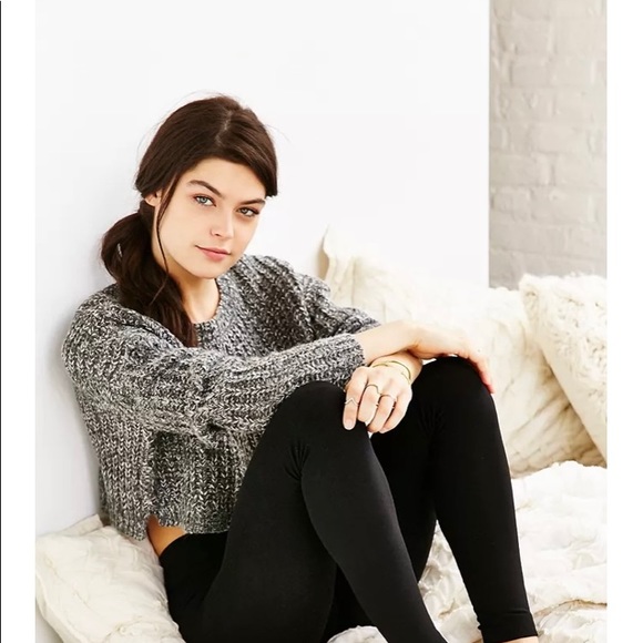 New in box Urban Outfitters
Fleece lined footless tights Black cotton/spandex - Picture 7 of 7